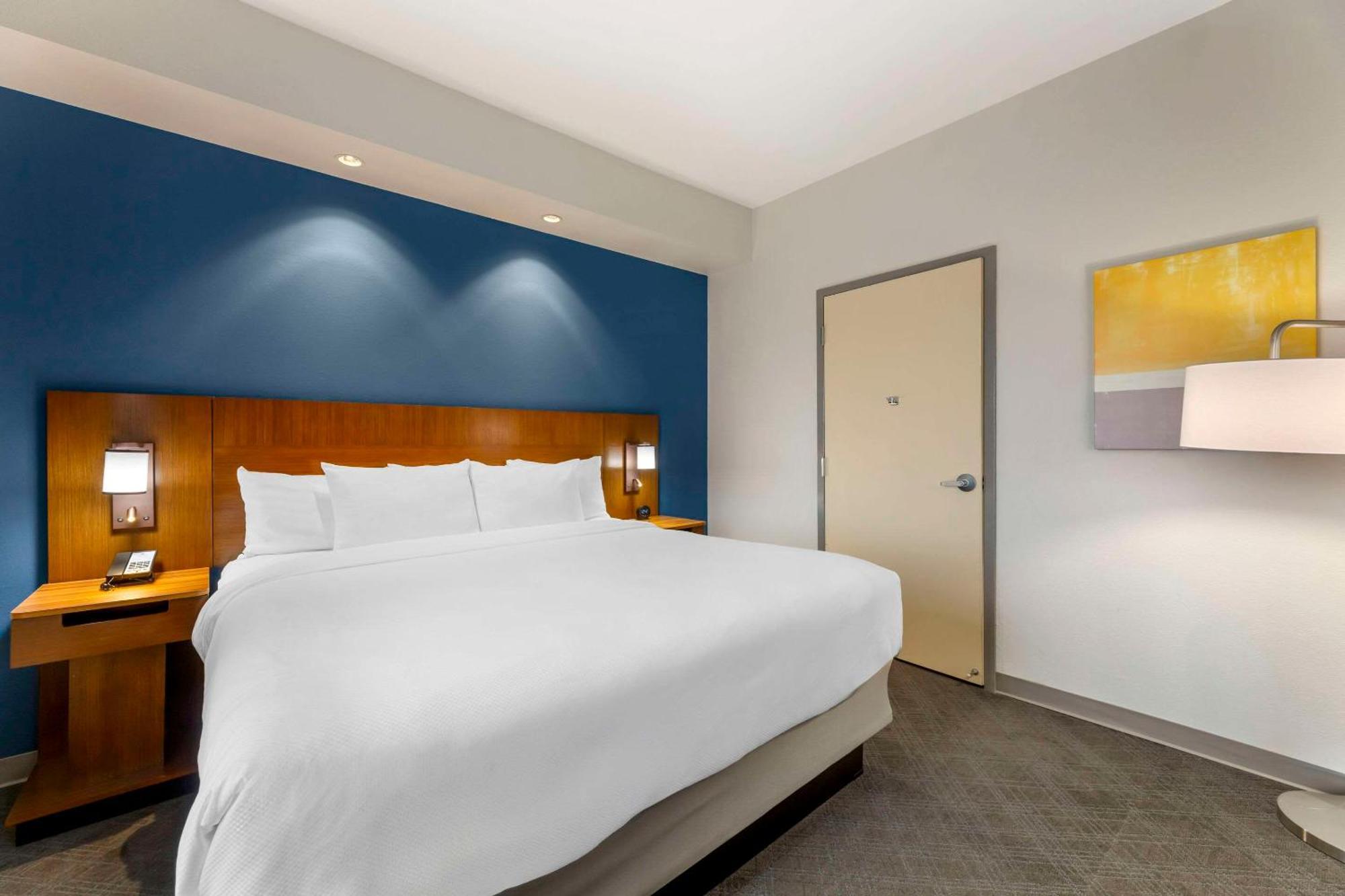 Comfort & South Hotel Akron