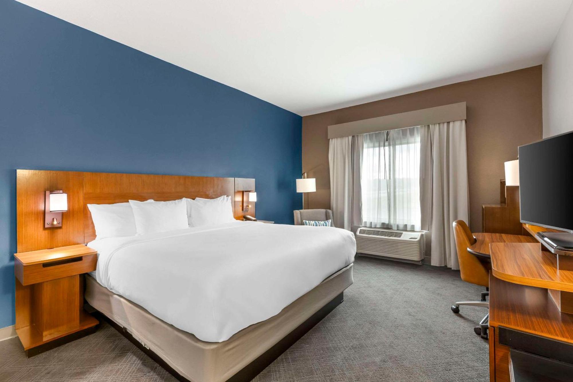 Hotel Comfort & South